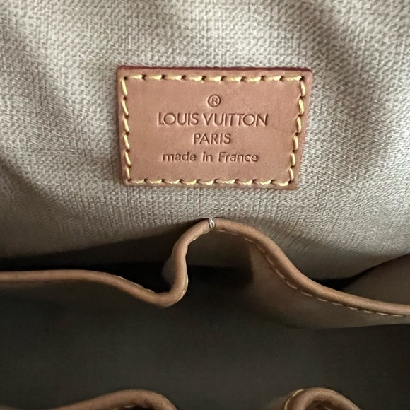 LOUIS VUITTON Trouville Monogram with LV strap - Picture 8 of 11